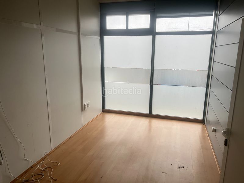 Foto 8f7c9a98-a86c-45cc-8bdd-a5f9e6e139d9. Lloguer local comercial a Campus Norte - San Caetano Santiago de Compostela