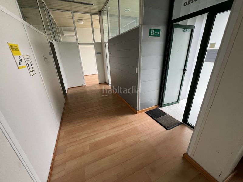 Foto f2a136cf-23bd-43c6-aa35-52b86ebfbe2e. Lloguer local comercial a Campus Norte - San Caetano Santiago de Compostela