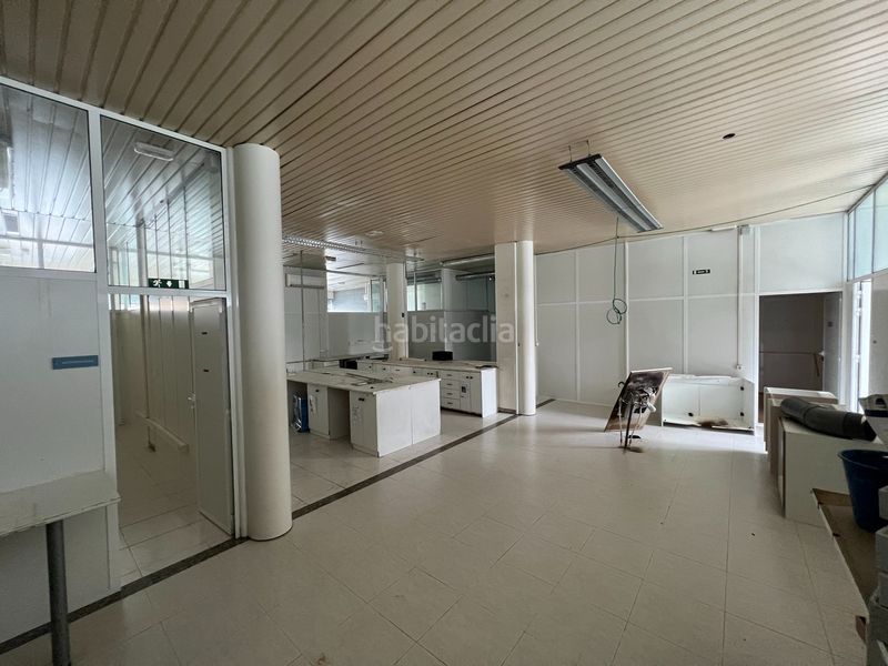 Foto f43ca3ec-7c5d-4f80-a668-d56173fe7bd9. Lloguer local comercial a Campus Norte - San Caetano Santiago de Compostela