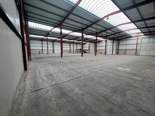Miete Fabrikhalle in Corgo (O). Alquiler de nave industrial seminueva en el polígono del corgo,