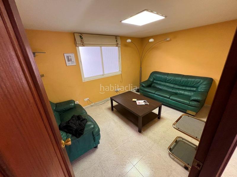 Foto 477f0317-c461-4b24-8c91-9c7914b71536. Fabrikhalle in Bergondo