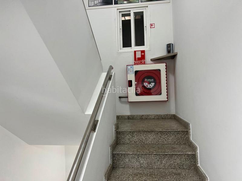 Foto c01ec5f1-41a8-4a9d-94f6-e13a41f3688b. Fabrikhalle in Bergondo