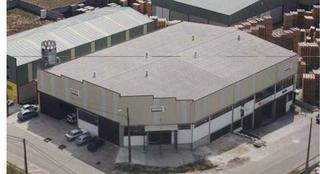 Nau industrial a Carballo. Venta de nave haciendo esquina en el polígono de bertoa, carball