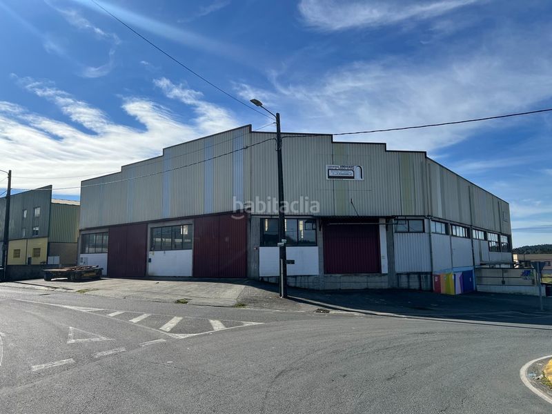 Foto b7d9d143-18fb-41b5-88c3-ae31d664ebd3. Nau industrial a Carballo