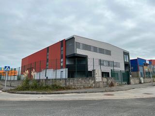 Nave industrial en San Mateo - Castro - O Val. Venta o alquiler de nave con muy buena imagen en río do pozo, na