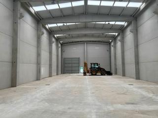 Affitto Capannone industriale in San Mateo - Castro - O Val. Alquiler de nave a estrenar en el polígono de río do pozo, narón