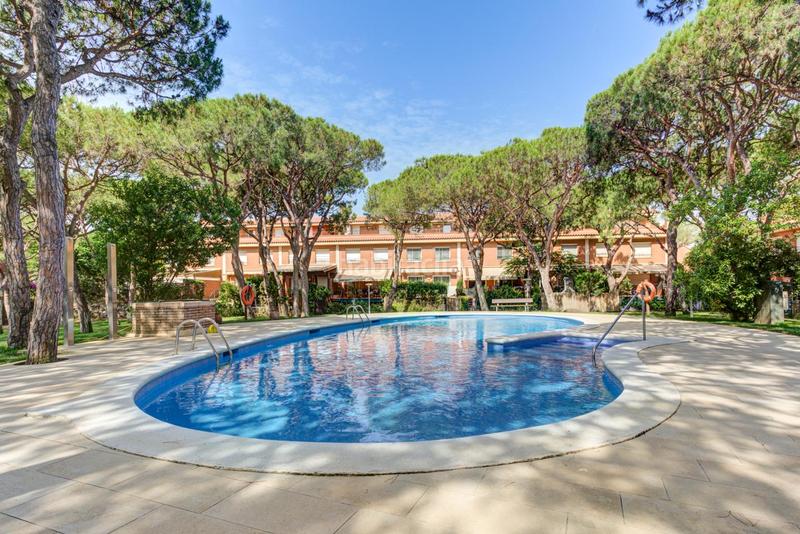 Foto 55e531c8-505b-4985-b55a-6e9daf13eab7. Casa con riscaldamento parcheggio piscina in Gava Mar Gavà