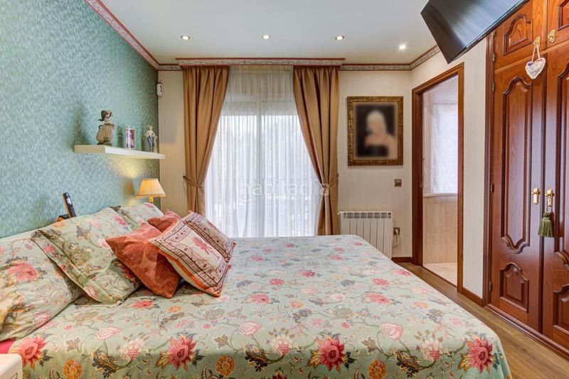 Foto e84bed4c-17fd-4066-aa66-c15e9438aa3f. Casa con riscaldamento parcheggio piscina in Gava Mar Gavà