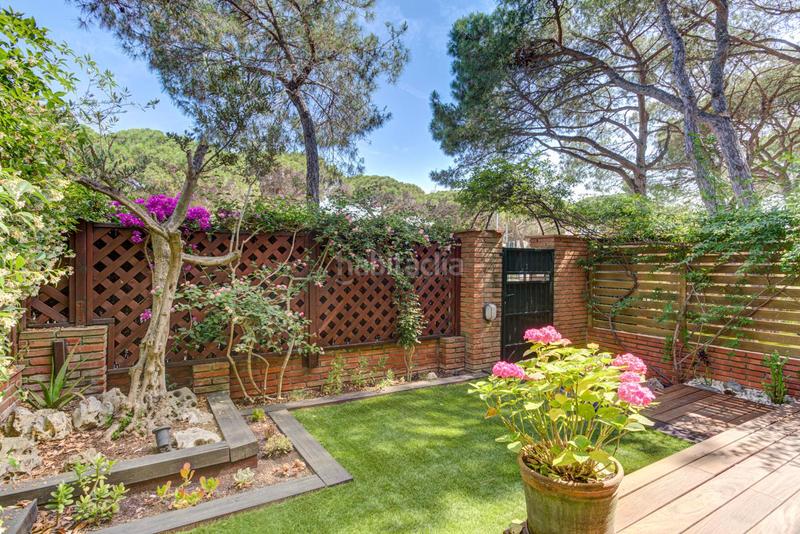 Foto fa4362aa-2374-44f4-b602-c643a056fca7. Casa con riscaldamento parcheggio piscina in Gava Mar Gavà