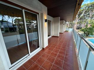 Lloguer Pis a La Pineda. Exclusivo piso de 155m2 situado en segunda linea de mar en la zo