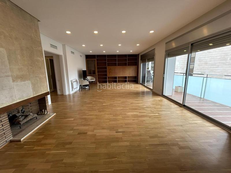 Foto ebcd45d3-4974-4044-8f0e-d0fecefbb0d5. Rent flat with parking in Barri de les Corts Barcelona