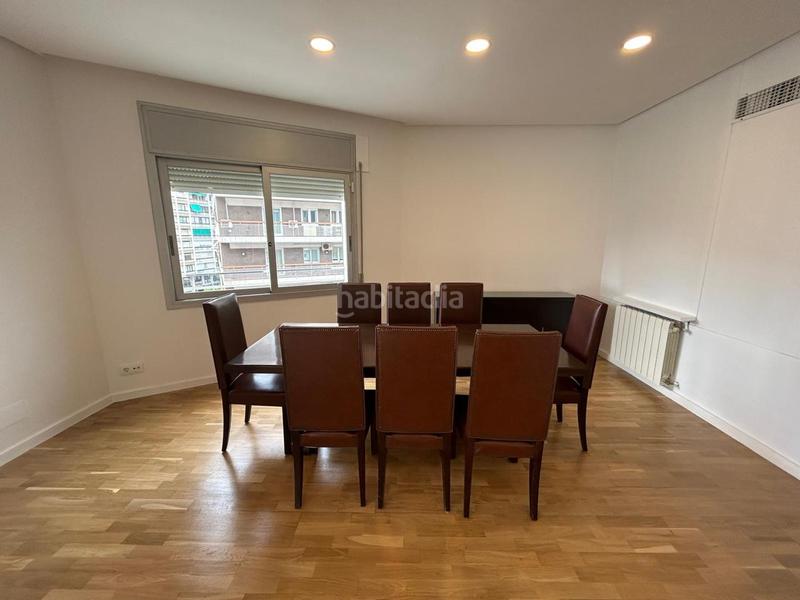 Foto f31e8910-1a7b-41a3-a809-9800cca8cda0. Rent flat with parking in Barri de les Corts Barcelona