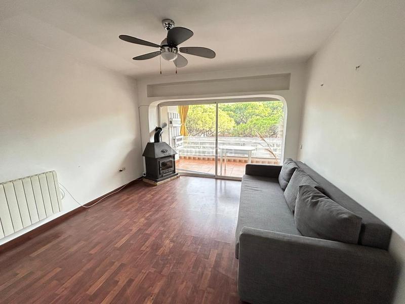 Foto be371ce9-dae5-4c65-b16e-64059a0ec059. Dachwohnung mit parking pool in La Pineda Castelldefels