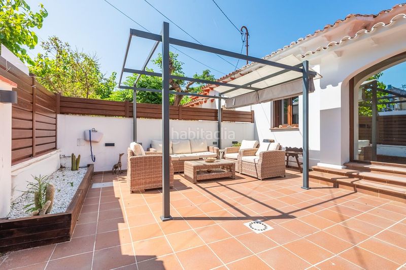 Foto 9a86b7f7-94f5-4a94-b674-7d28dbf23992. Casa a Lluminetes Castelldefels
