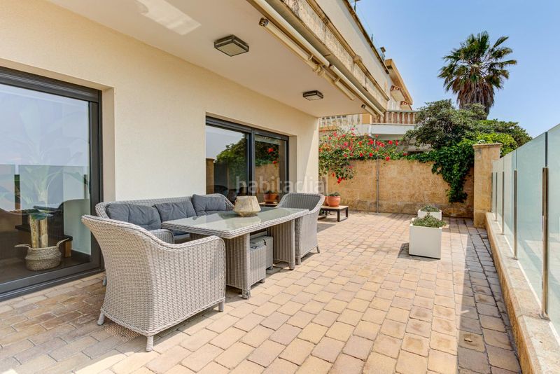 Foto 7a62f33f-081d-49e9-96ab-3b214b2b0915. Casa amb calefacció aparcament a Baixador Castelldefels