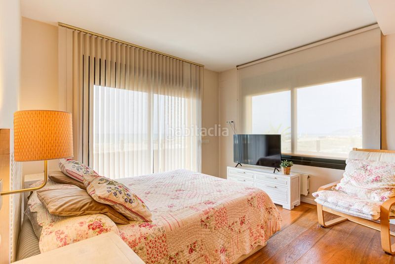Foto a9c31fed-49b3-4a9e-875b-589a70723c99. Casa amb calefacció aparcament a Baixador Castelldefels