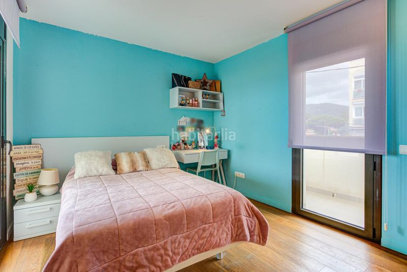 Foto b27e5a9e-f86e-48ba-adcc-e0f295705812. Casa amb calefacció aparcament a Baixador Castelldefels