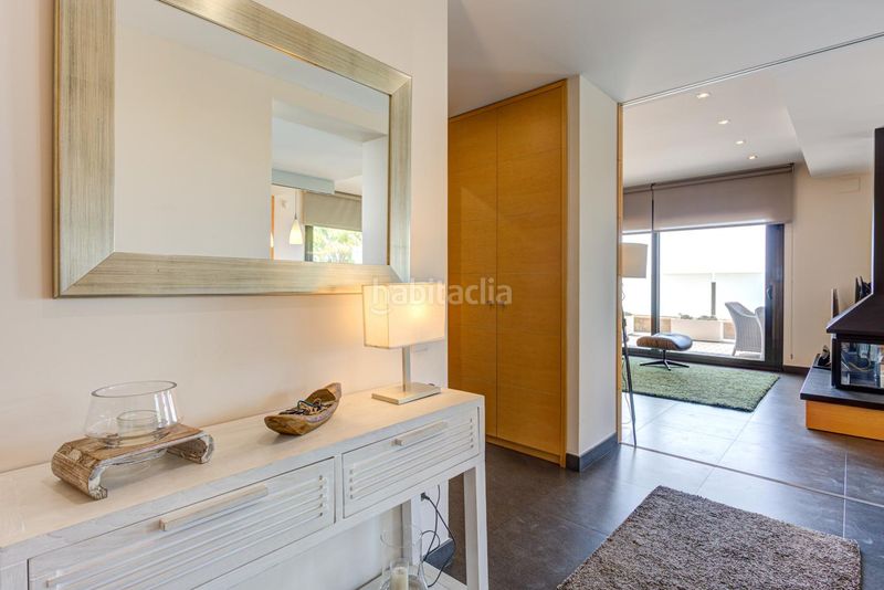 Foto ba8bc282-36ad-40ee-bf45-791227142b5a. Casa amb calefacció aparcament a Baixador Castelldefels