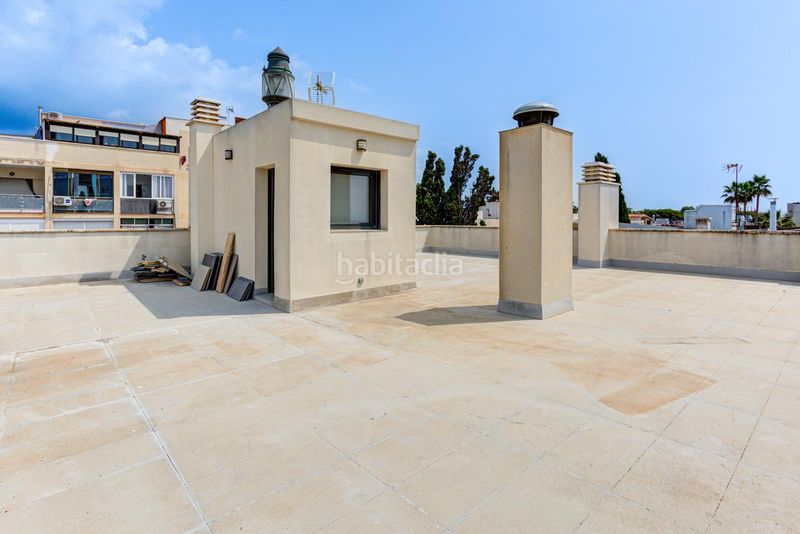 Foto c57bc991-0376-4cc0-b45c-02aca4712c85. Casa amb calefacció aparcament a Baixador Castelldefels