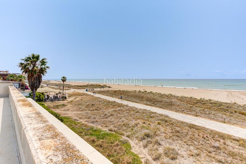 Foto f3a7d32b-05b8-43ae-a7be-ea130e230122. Casa amb calefacció aparcament a Baixador Castelldefels