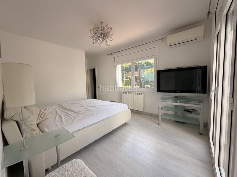 Foto 26d26337-a58b-433f-a838-832da506c245. Rent house with heating in Montmar Castelldefels