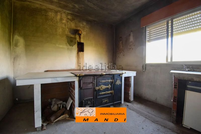 Foto a08e400e-cf1b-499d-8795-56c20ad3cf3b. Casa a Begonte