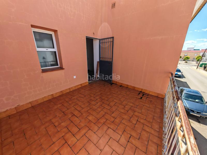 Foto 0f4e5078-49d5-4629-85e5-39b8b15e49fa. Maison dans calle san isidro 29 dans Torre de la Reina Guillena