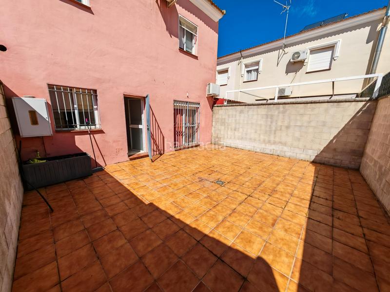 Foto e9cd1660-a987-4df7-b4f8-bc91910a7401. Maison dans calle san isidro 29 dans Torre de la Reina Guillena