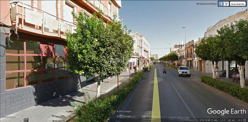 Foto ba69fe6f-c5ed-4944-aa3d-097ffd3c7bf6. Local comercial a avenida primero de mayo 70 a Algaba (La)