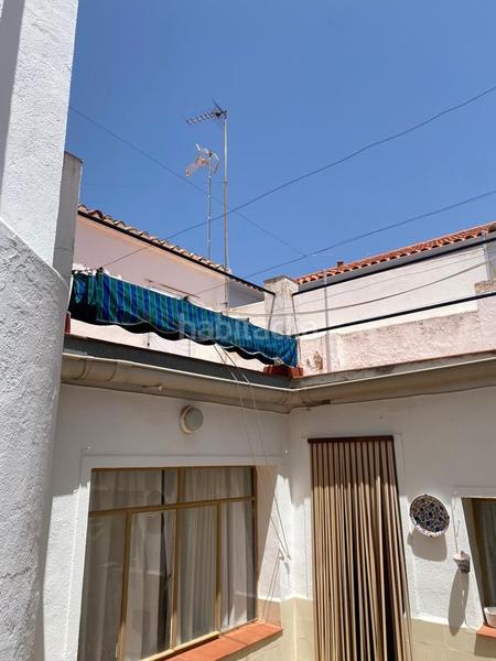 Foto 98c03724-4b82-4c46-b69d-d261319fa6d1. Masia a calle laguna 100 a Castuera