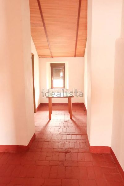 Foto eac9e96b-de5a-44d2-84ae-79ff4f9e1287. Casa en calle colón 68 en Castuera