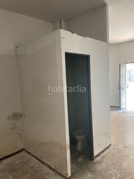 Foto a7b119b9-e134-4e53-8c2f-11728963f6cb. Local comercial a calle arcos 4 a Castuera