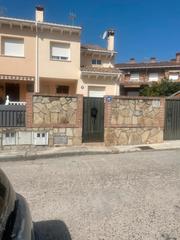 Chalet à Calle pozas 35. Chalet en sotillo de la adrada avila