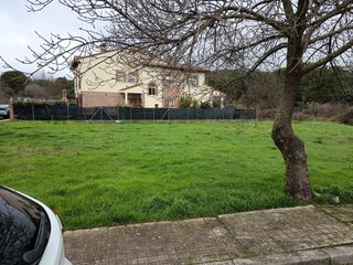 Terreny residencial a Sotillo de la Adrada. Dos parcelas independientes en urb. las chajurdas de sotillo de