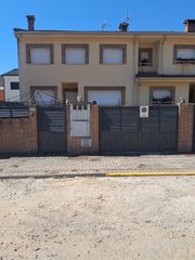 Xalet en Santa Mar�a del Ti�tar. Chalet pareado en santa mar�a del ti�tar