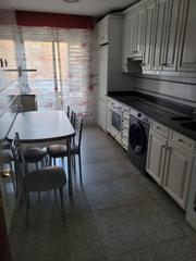 Appartement à Juzgados. Piso en logroño con balcones