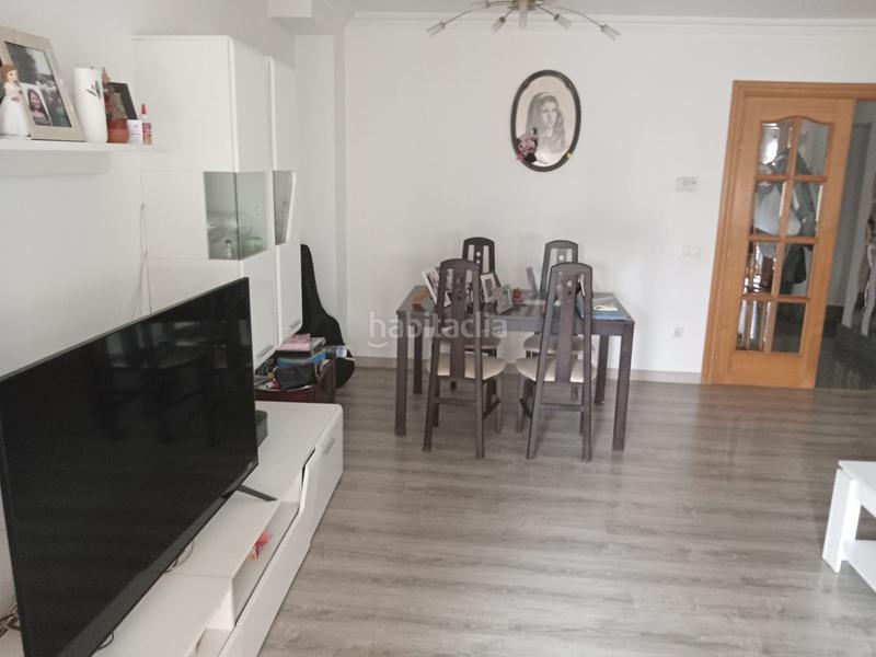 Foto f81300f0-d6cc-47ff-95d4-23908b033700. Casa  con garaje en Fuenmayor