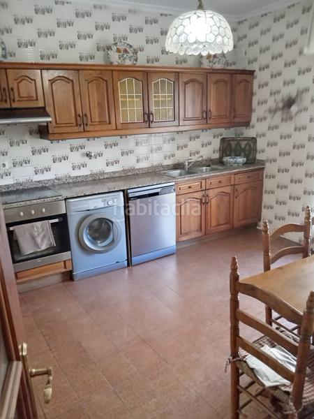 Foto 76341a3c-495a-4b67-89cb-8d975f475b8c. Casa  con gran lonja y merendero en Entrena