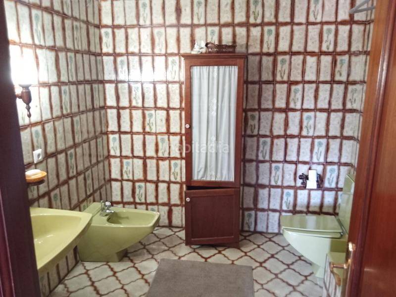 Foto 903cff52-6805-45b5-9a07-dc3b6b682541. Casa  con gran lonja y merendero en Entrena