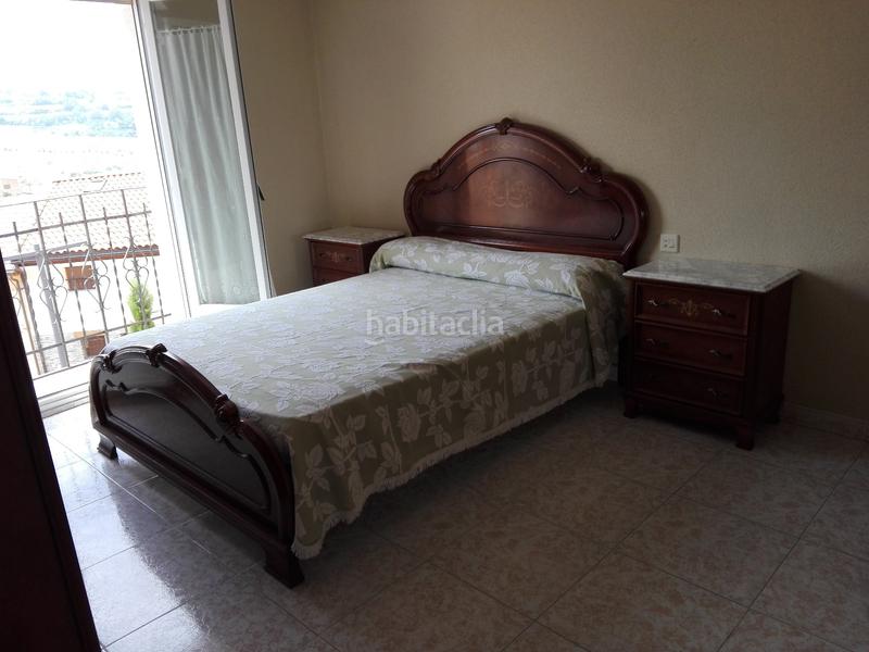 Foto 6394971e-7430-4e33-af57-a3fbc8705130. Casa  con patio en Entrena