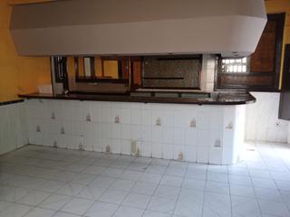 Locale commerciale in Oeste