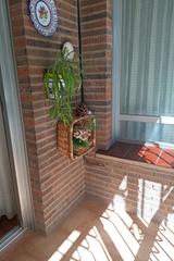 Appartement à Juzgados. Piso en calle huesca con balcon y patio
