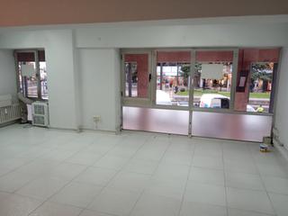 Rent Office space in Gran Via. Entreplanta en la gran via
