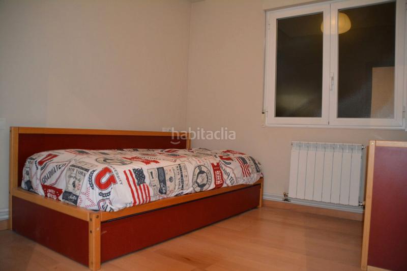 Foto b2f0dd0f-f387-4eaf-8bd0-bf2bb9599d98. Apartament amb calefacció a Gran Via Logroño