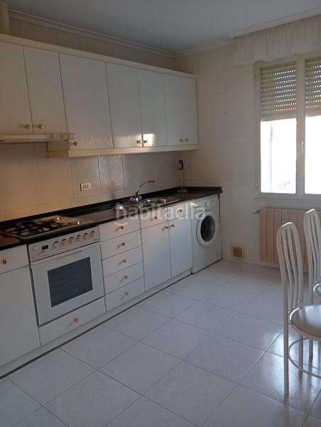 Foto acaacb16-80b2-40c1-b475-dd07ca95a122. Flat with heating parking in Fuenmayor