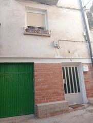 House in Calle morcillon 5. Casa en viguera con terraza y cochera