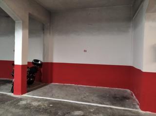 Aparcament cotxe a Oeste. Garaje carmen medrano