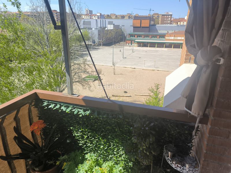 Foto c4a3748a-7673-4a70-b86e-461f6e93bbd6. Pis a calle padre claret 12 a Residencia Logroño