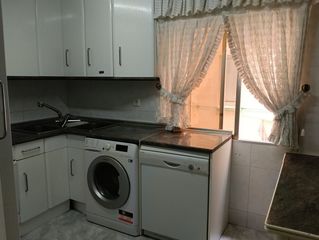 Flat in Oeste. Piso en luis barrón con garaje y trastero