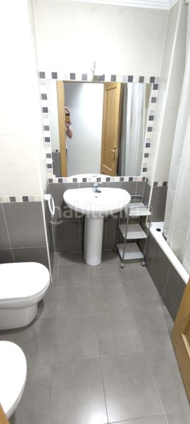 Foto da96329b-c6f8-4709-9c0d-4dce86e3dfa3. Apartament amb calefacció aparcament a Lardero